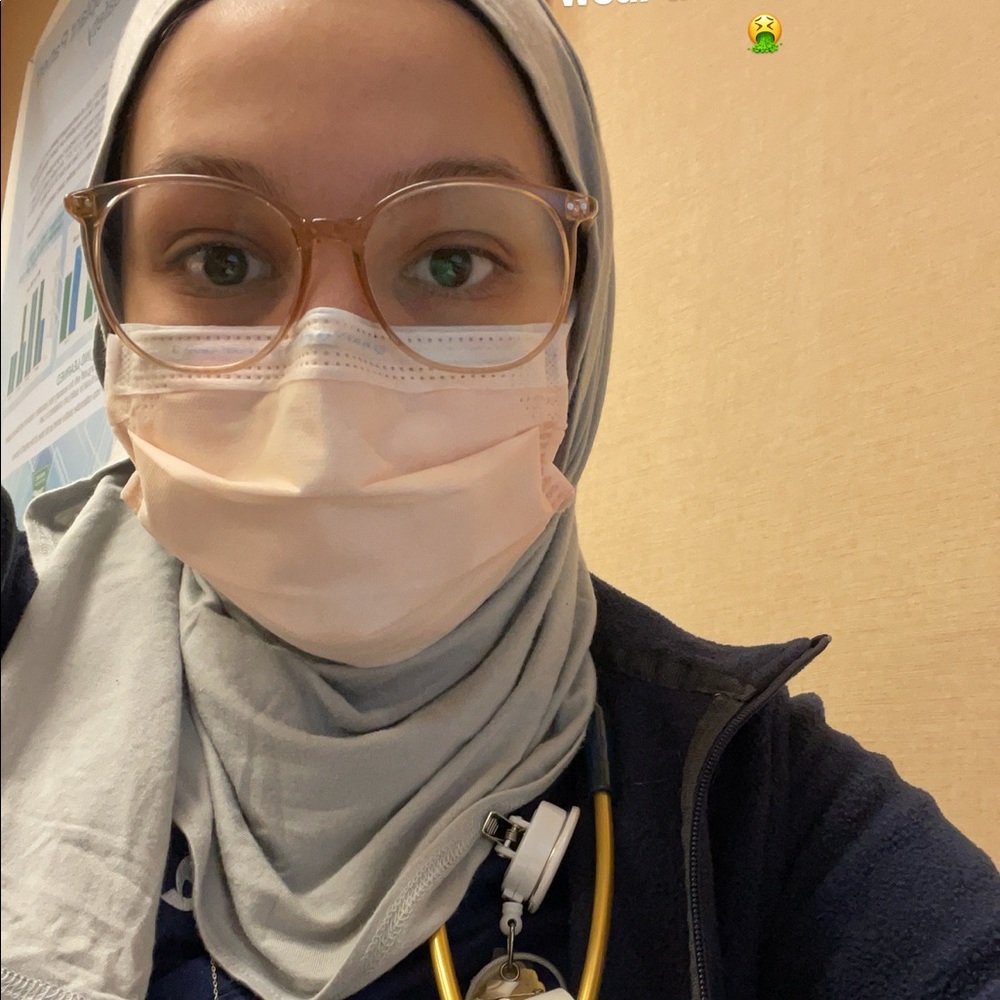 Meet your Posher, Amira